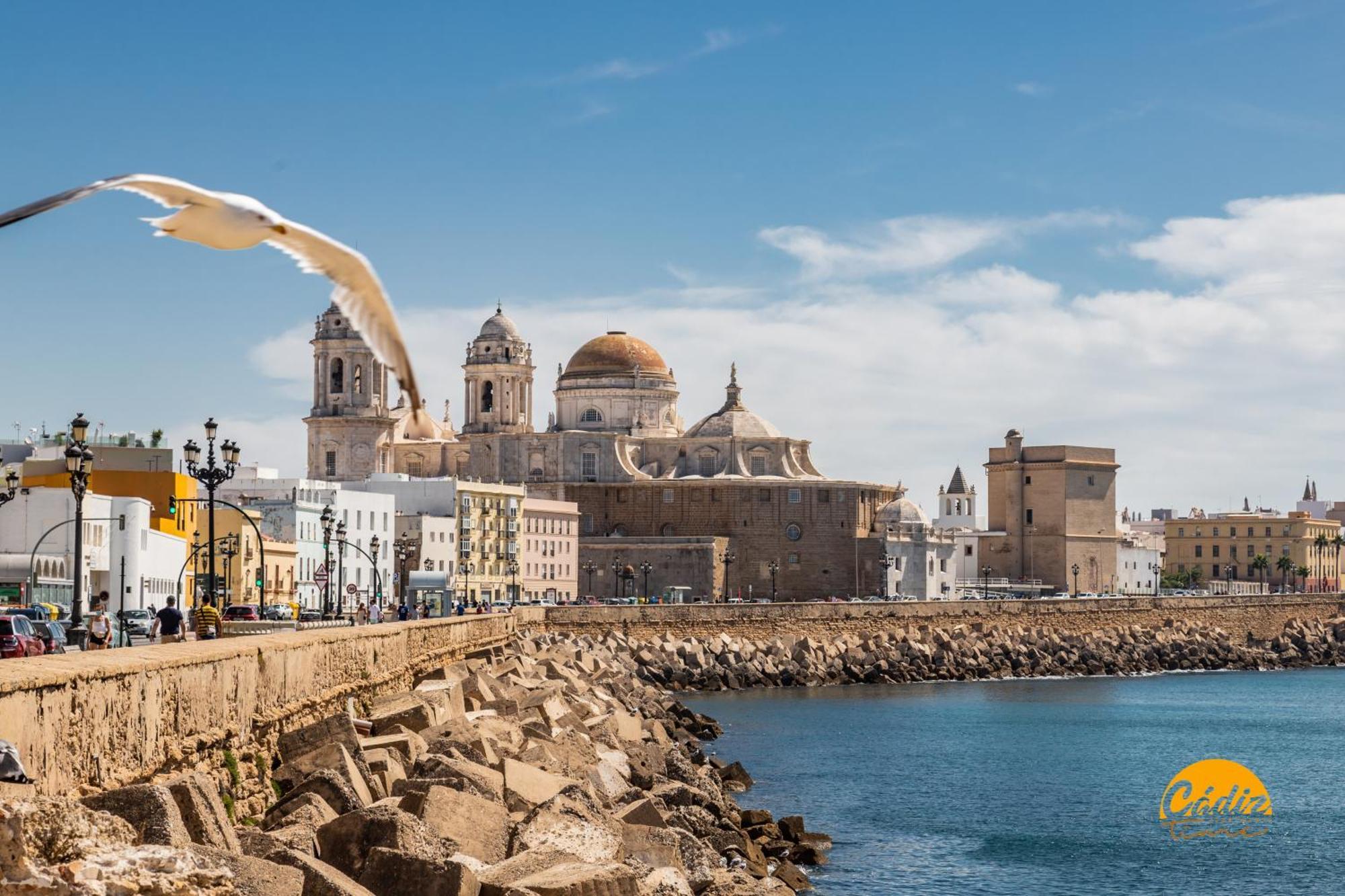 Апартаменты Cadiz Cinema By Cadiz Time Экстерьер фото